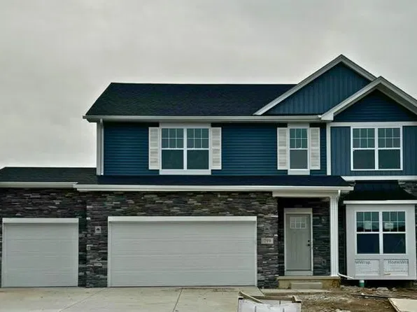 799 Cirque Dr, Crown Point, IN 46307