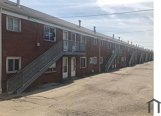 2nd image of 1303 S Cove Blvd #20