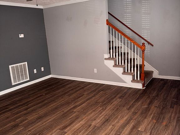 2nd image of 160 Ivy Creek Ln Unit 300