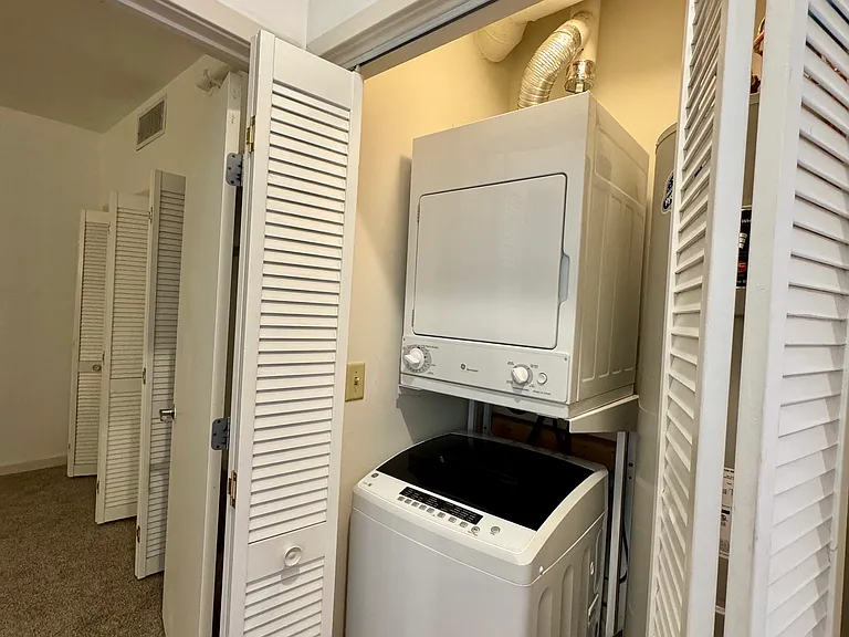 Washer/Dryer/Hot Water Heater Closet