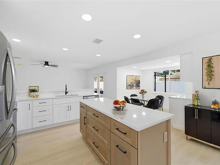 11180 113th Ave — Photo 32