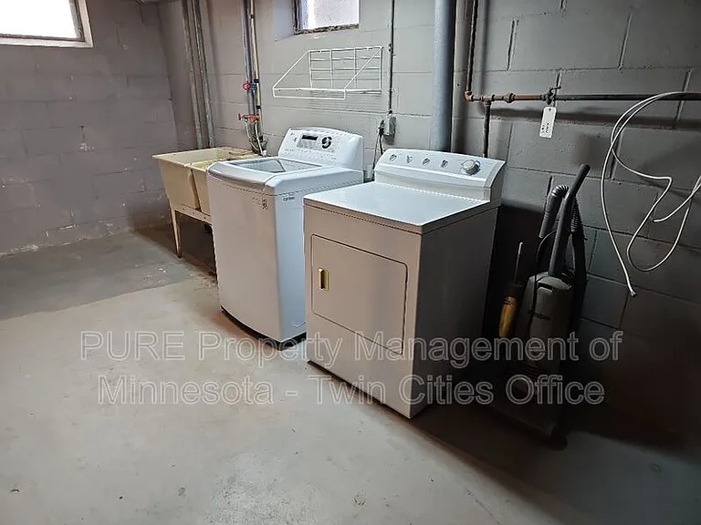 1617 Flag Ave N — Photo 15