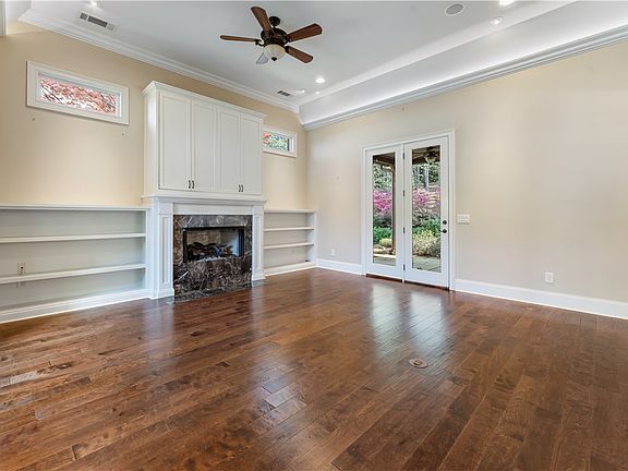 2nd image of 1668 Woodley Cir