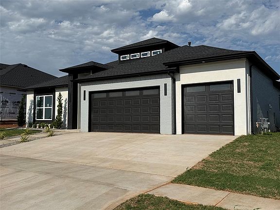 3rd image of 14537 Astor Ln