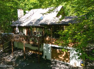 30 N Gate Ct S, Lake Ariel, PA 18436