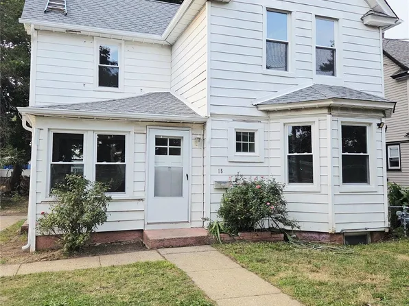 15 Lawson St, Hempstead, NY 11550