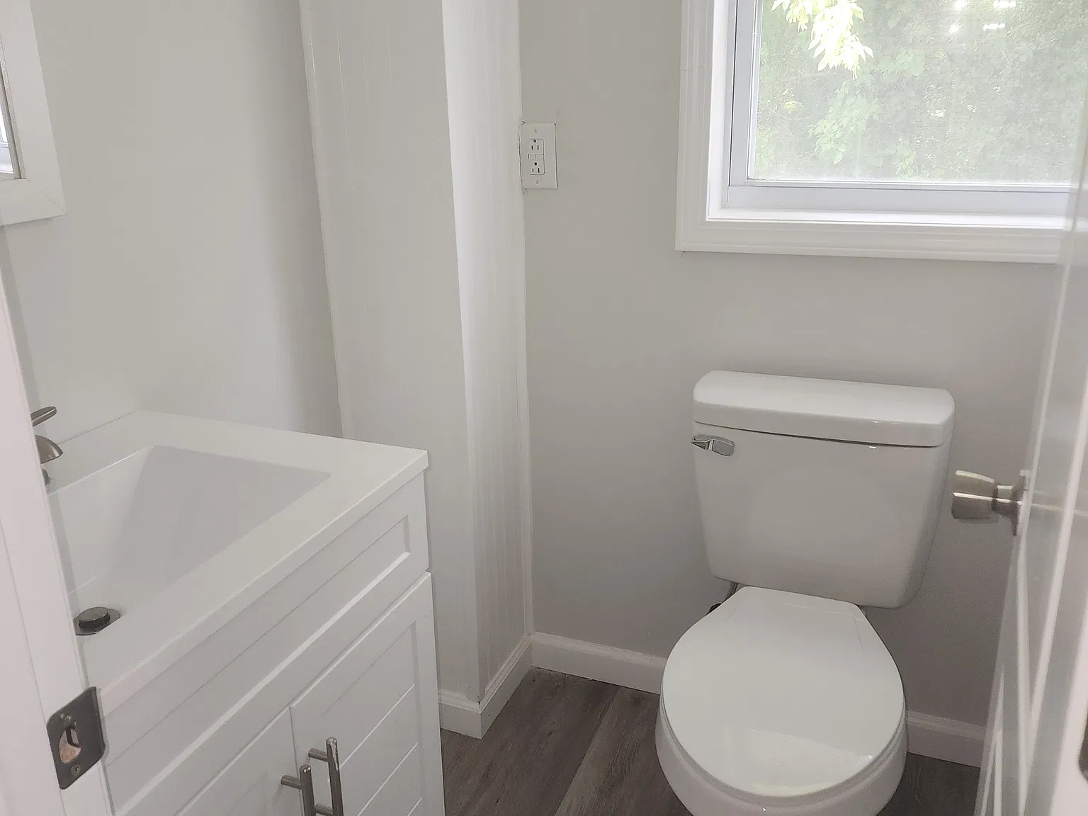 4 bed, 1.5 bath, 1100 sqft, $1,650 — Photo 2