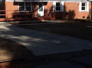 1923 Crestview Dr, Fayetteville, NC 28304