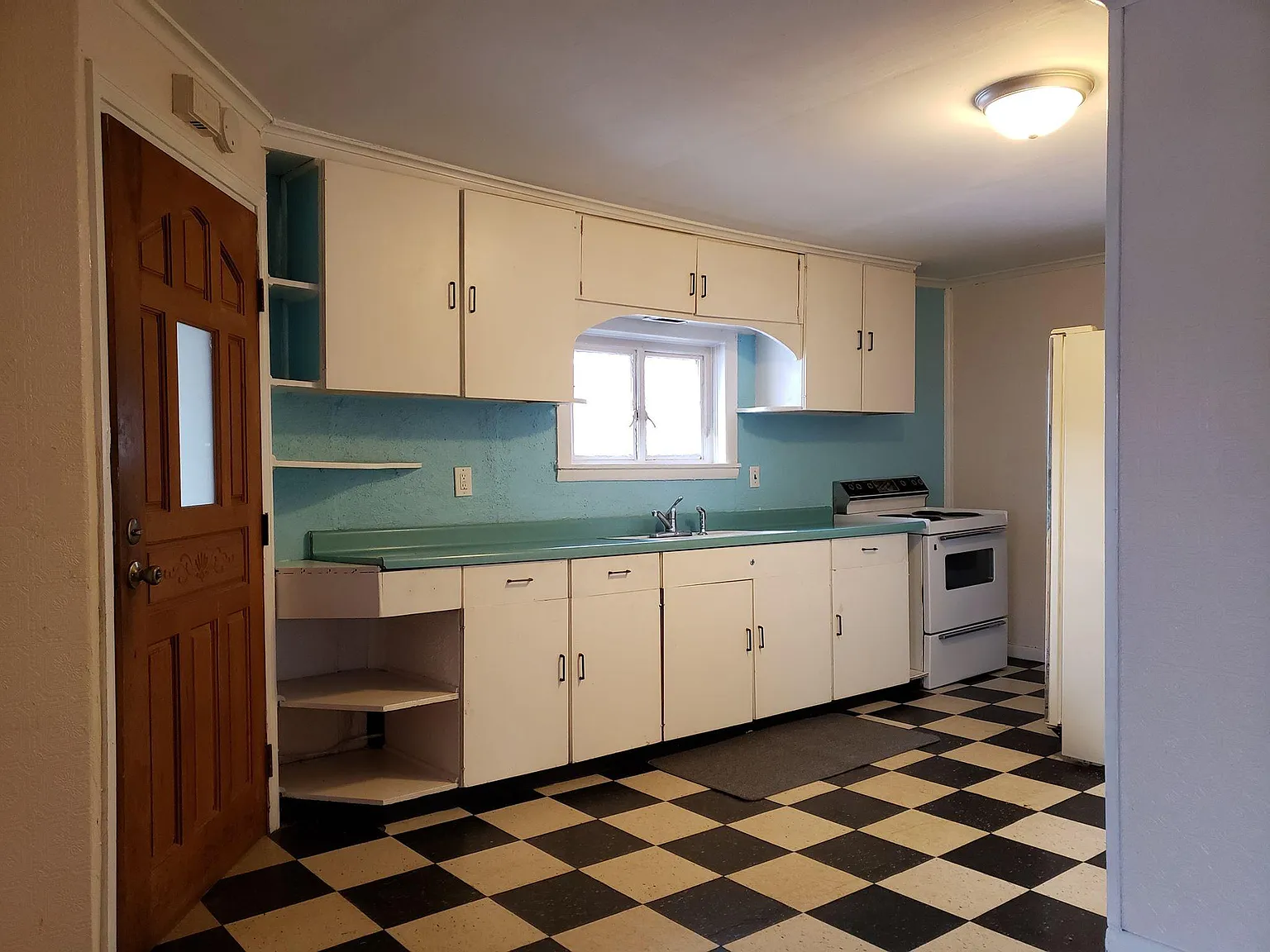 2 bed, 1000 sqft, $1,100 — Photo 4