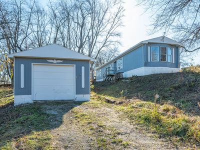 8438 Tulip Ct, Dexter, IA, 50070