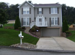 860 Castleview Dr, North Huntingdon, PA 15642
