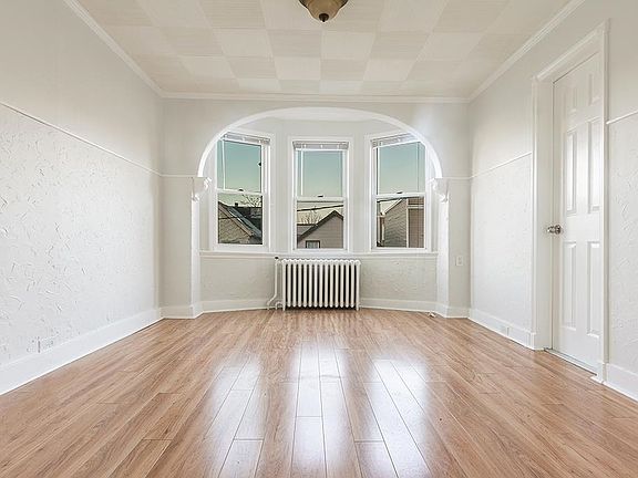 2nd image of 625 36th St