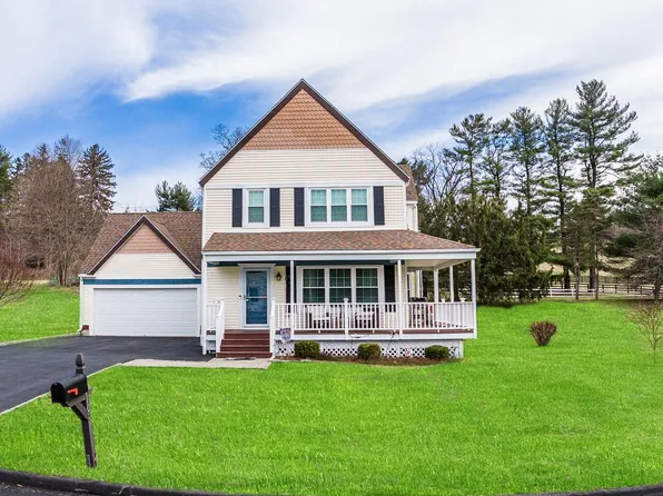 104 Mohawk Trail, Pawling, NY 12564