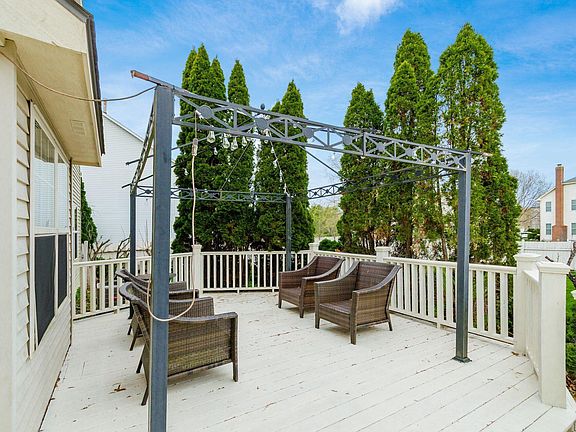 4th image of 8133 Dunaway Ln