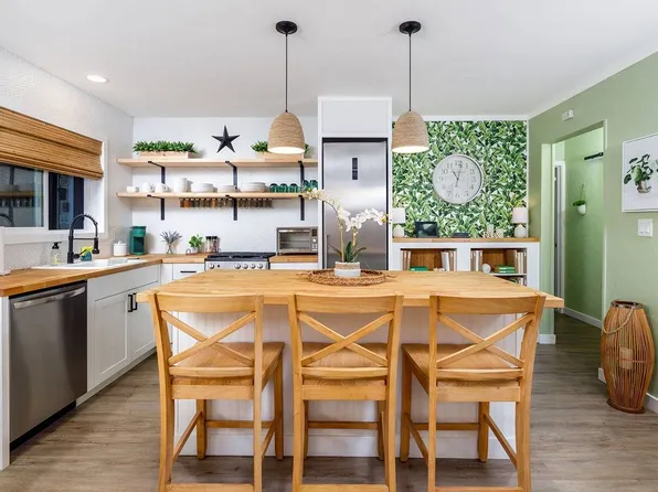 75-6008 Alii Dr APT 140, Kailua Kona, HI 96740