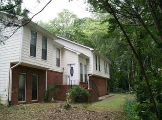4239 Glenforest Way NE, Roswell, GA 30075