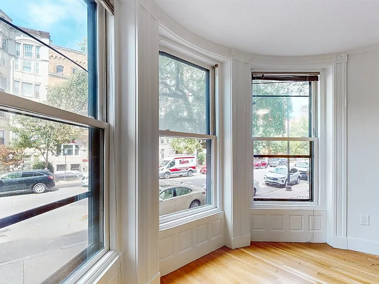 513 Beacon St #3 — Photo 5