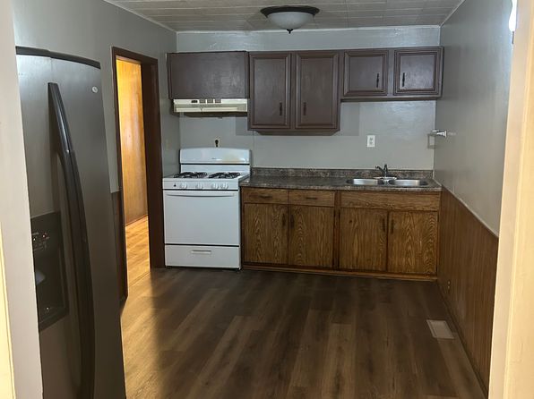 571 Forest St #2