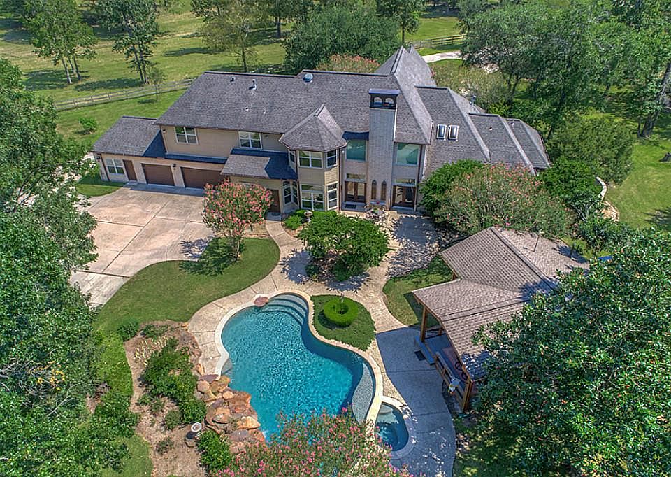 1st image of 15252 Saddlewood Dr