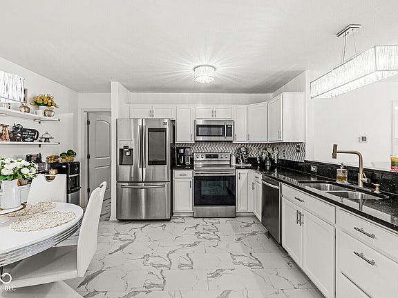 5th image of 9157 Tansel Creek Dr