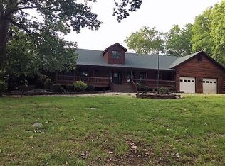 210 Cobblestone Ln, Eureka Springs, AR 72631