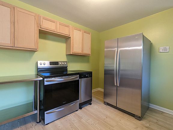 5th image of 3100 Lansing Ave