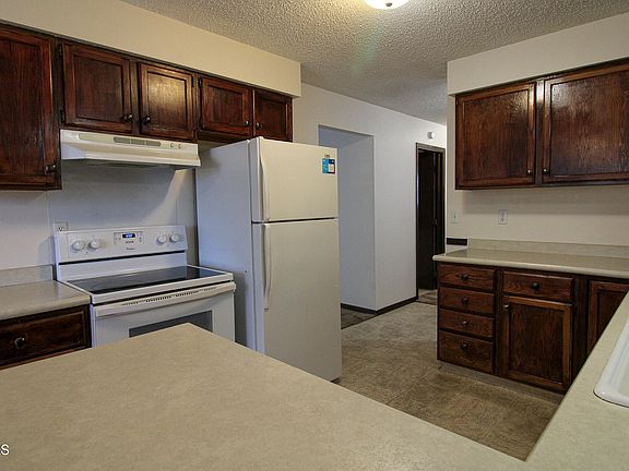5th image of 1821 Allison Dr APT 4
