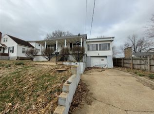 300 Donnelly St, De Soto, MO 63020