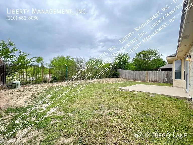 6202 Diego Ln — Photo 47