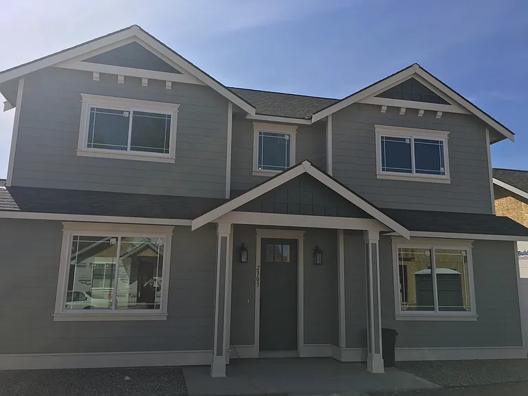 2303 N Landon Ln — Photo 2