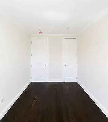 Rented by Avenues Real Estate | media 10