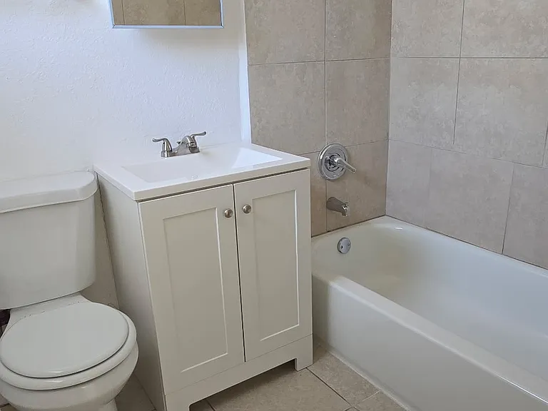935 Marseille Dr #3 — Photo 6