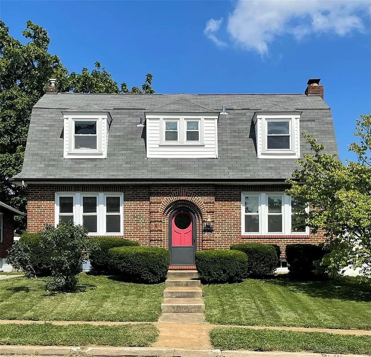 9010 Niles Pl photo 1