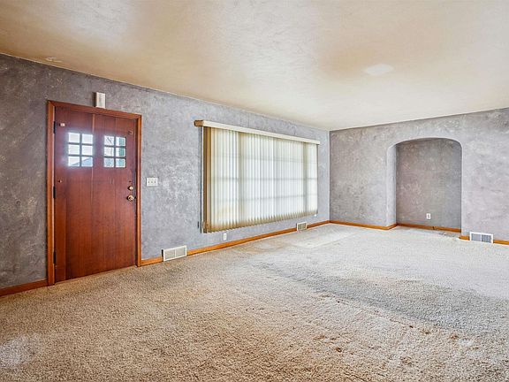 3rd image of 5001 Northwest Blvd