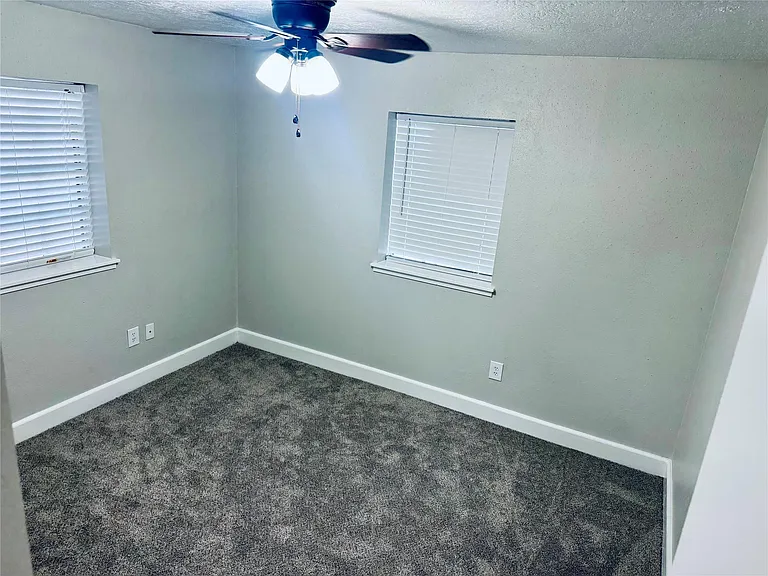 501 Waco St #4 — Photo 10
