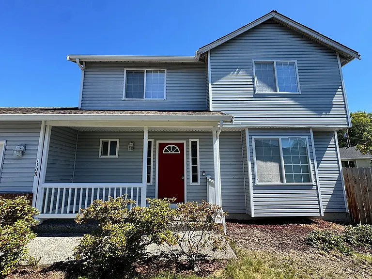 1108 Maddox Creek Ln — Photo 2