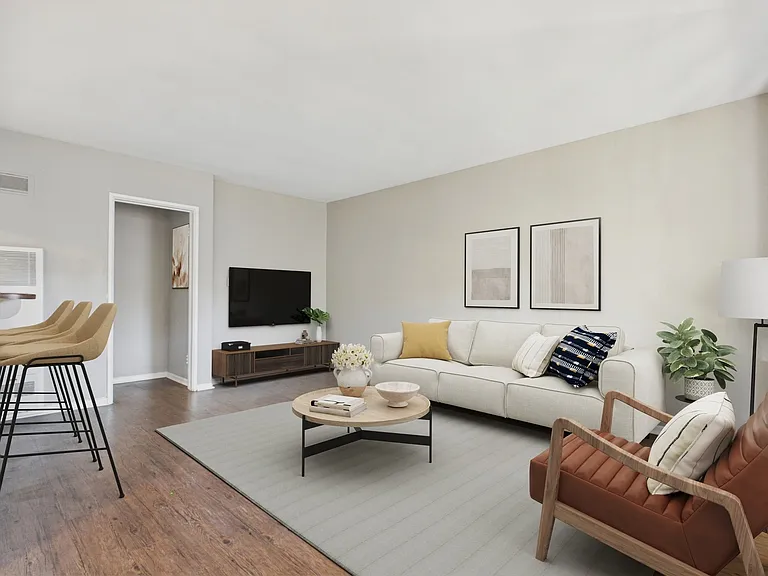 Overland Avenue Apartments — Photo 12