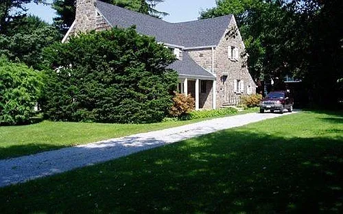 350 Stratton Rd Photo 1