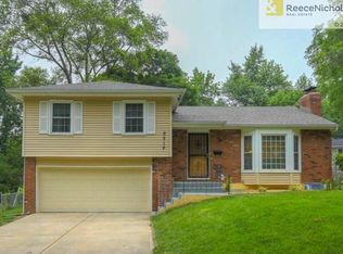 8814 W 72nd Ter, Prairie Village, KS 66204