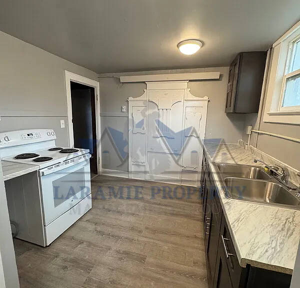 511 1/2 Lewis St — Photo 4