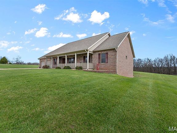 3rd image of 243 Eagle Ridge Ln