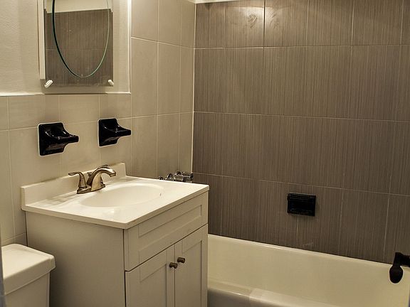 4th image of 1680 Bedford Ave APT 13F