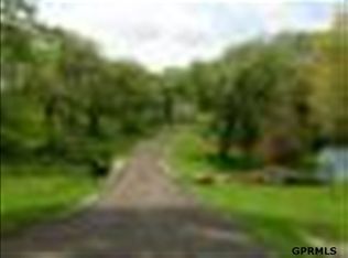 37072 S Timber Ridge Rd, Louisville, NE 68037