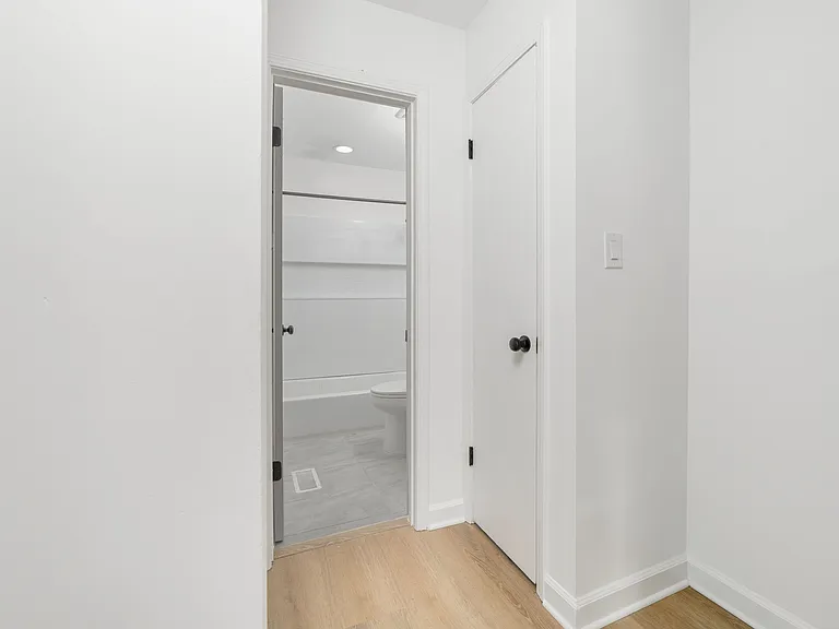 109 Delmont Ct #B1 — Photo 8