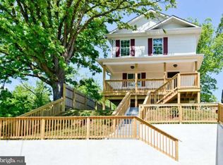 5008 B St SE, Washington, DC 20019