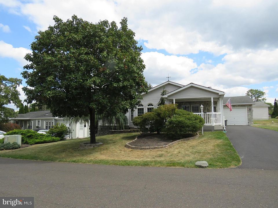 1st image of 377 Spring Meadow Cir