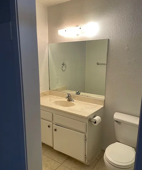 2544 Country Club Dr — Photo 20