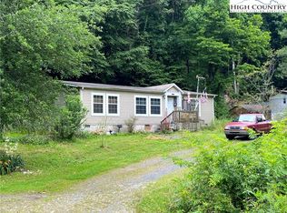 137 Jakes Branch Rd, Spruce Pine, NC 28777
