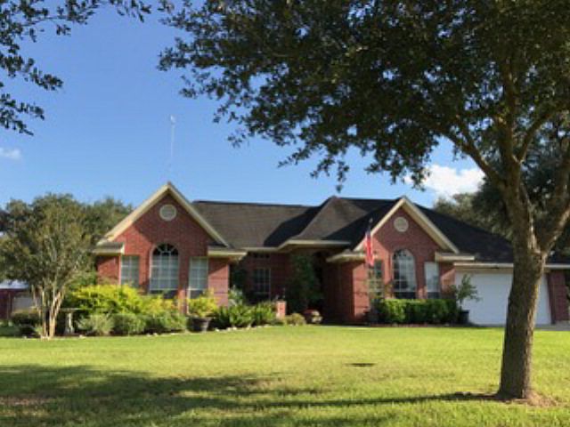 1st image of 749 Live Oak Dr
