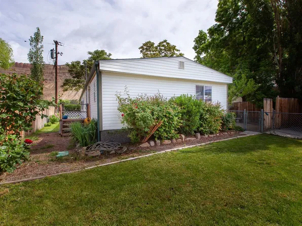 428 W 4th St, Palisade, CO 81526